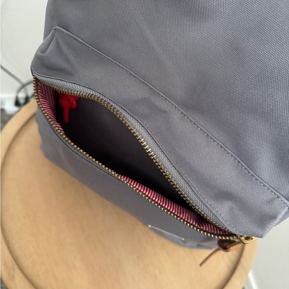 Herschel Backpack - Picture 4 of 6